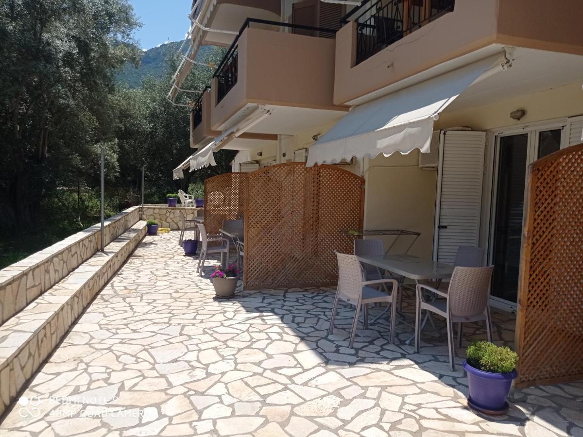 Vessarios Apartment Nikiana Luaran gambar