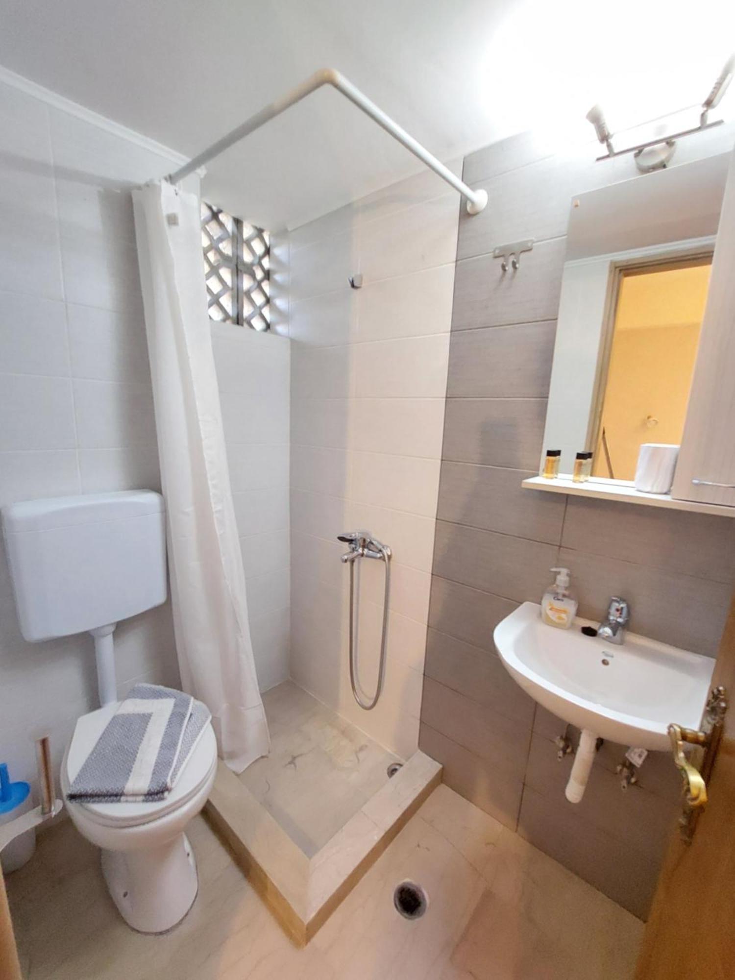 Vessarios Apartment Nikiana Luaran gambar
